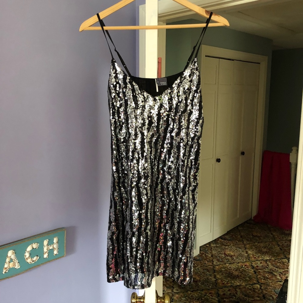 ✨Urban Outfitters Sequined Top/Dress